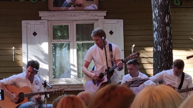 группа "Ирония судьбы" - "Облака" сл.и муз. Вадима Егорова смотреть онлайн
