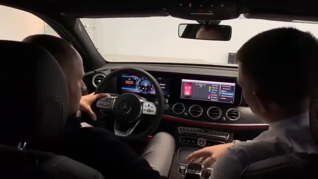 Забираю Новый Премиальный Mercedes E-class W213 смотреть онлайн