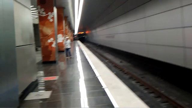 Первая полуподземная станция Московского метро! Обзор станции Мичуринский проспект. смотреть онлайн