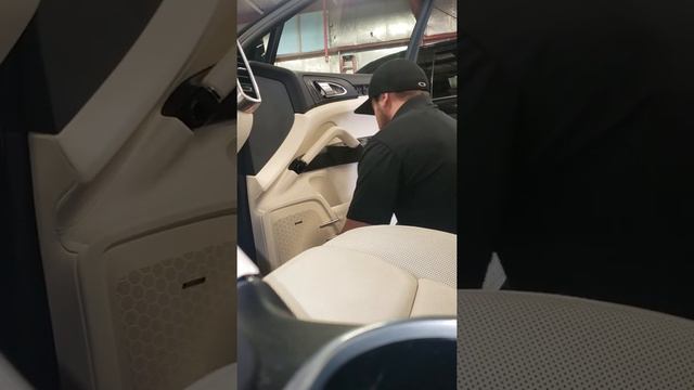 2016 Porsche Cayenne Door Panel Removal