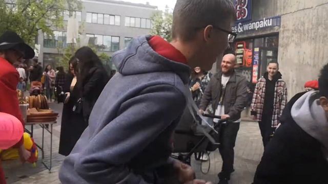 Уфа.Уличные певцы в 