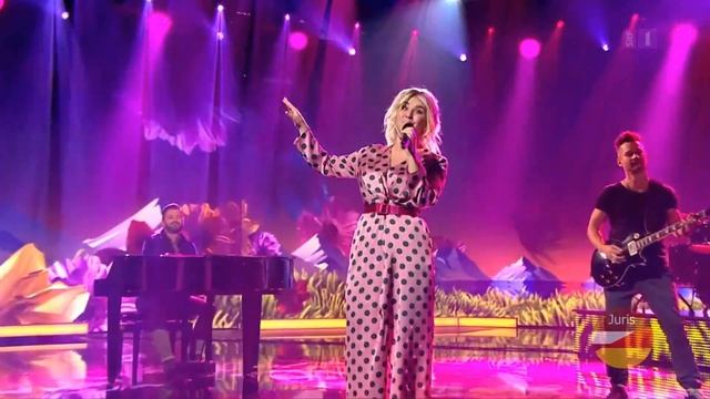 Beatrice Egli - Mini Schwiiz, mini Heimat (Hello Again! Pop-Schlager-Show 01.11.2020) смотреть онлайн