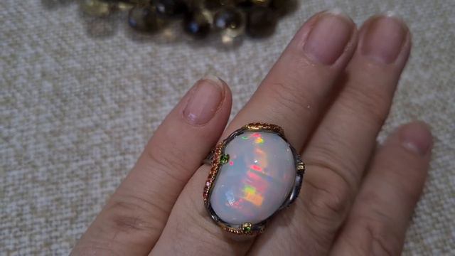 1100.Украшения с опалами в дизайнерском исполнении. смотреть онлайн