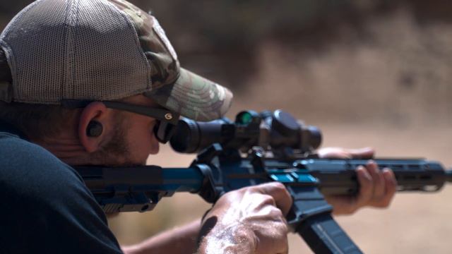 Offset Red Dot Setup For Your AR-15 With 3-Gun Champion Joe Farewell смотреть онлайн