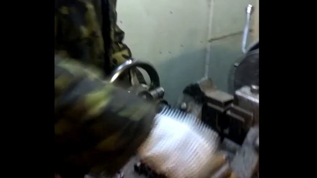 Нарезка резьбы на трубе смотреть онлайн