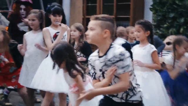 Отзыв от Ксении Бородиной - праздник в стиле "Алиса в стране Чудес" смотреть онлайн