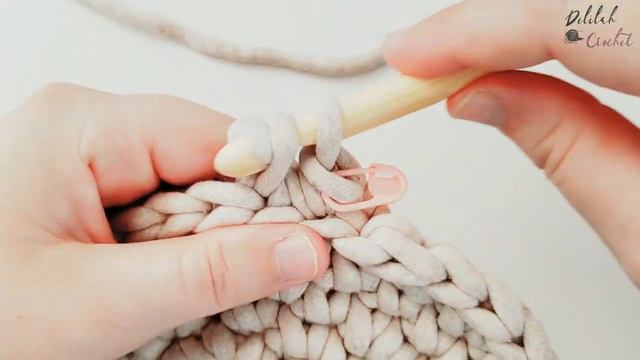 Faire au crochet le sac à main Erika | Easy and elegant crochet handbag смотреть онлайн
