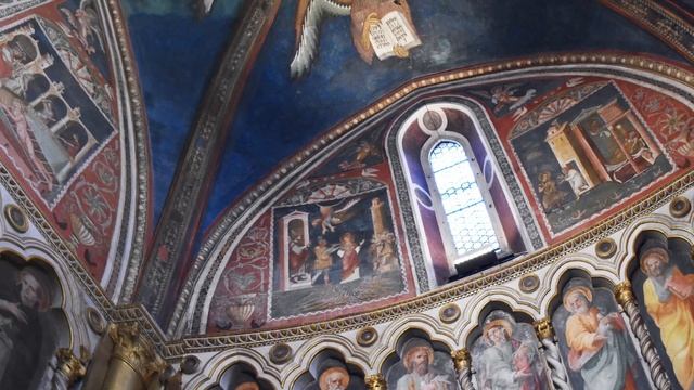 Scala Santa из Латеранского дворца смотреть онлайн