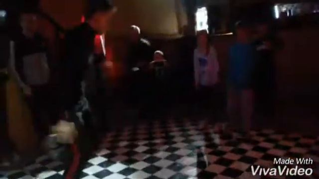 У нас батл по брэйк дансу 2 на 2 смотреть онлайн