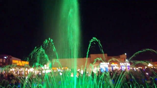 Прекрасный "поющий" цветной фонтан в Soho Square Шарм Эль Шейх смотреть онлайн