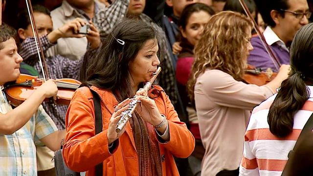 FlashMob Orquesta Filarmónica de Toluca, Bolero de Ravel смотреть онлайн