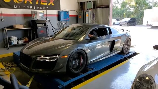 Audi R8 V10 VF Supercharger Dyno Run смотреть онлайн
