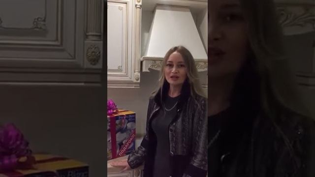 Вручение подарка по акции "Приведи 3-х друзей" в Мелеузе смотреть онлайн