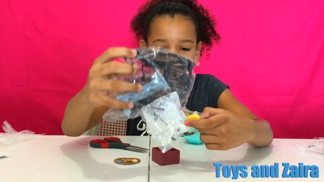 Angry Birds Toy Set Review || McDonalds || Toys and Zaira смотреть онлайн