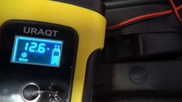 Cómo Poner Las Pinzas Para Arrancar O Cargar La Batería En El Citroen C4 Grand Picasso.