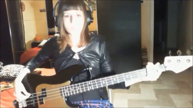 50 The Smashing Pumpkins - Ava Adore Live Rock Am Ring 1998 - Bass Cover by Silvia Skull смотреть онлайн