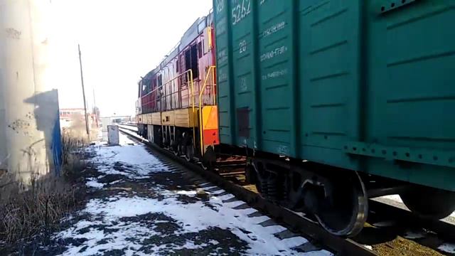 Манёвры Тепловоза ЧМЭ3-2521 На Ст Металлист смотреть онлайн