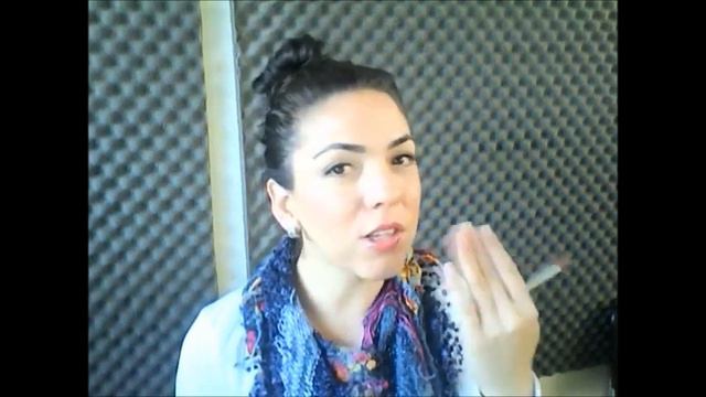 Esenciales de Maquillaje / Qué llevo en mi cosmetiquera -Andrea Flores Tv смотреть онлайн