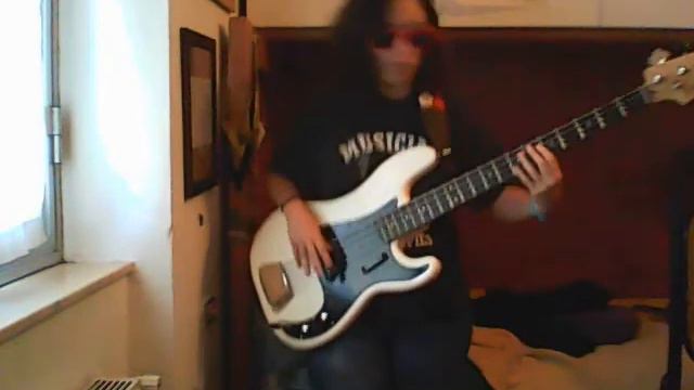 Bass Battle I feel Good 2nd take смотреть онлайн