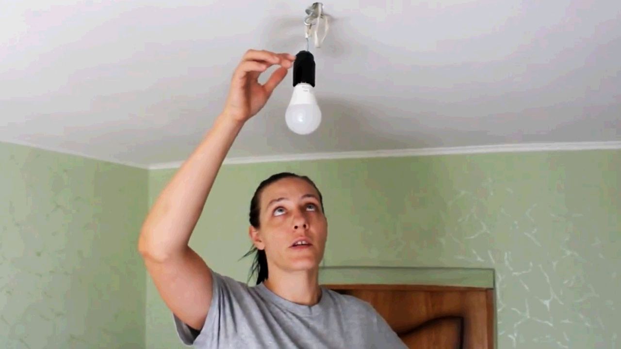 Как повесить Плафон Легко и Быстро