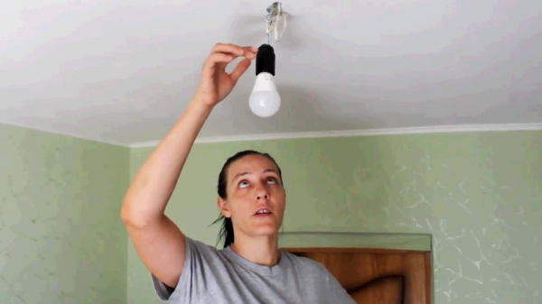 Как повесить Плафон Легко и Быстро