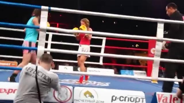 Анастасия Янькова vs Виктория Коркошко 31 смотреть онлайн