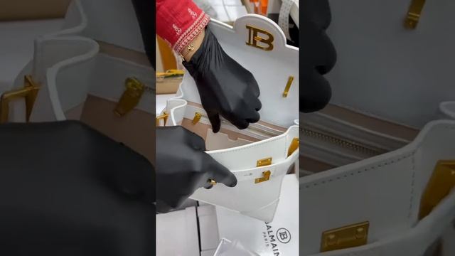 Женская сумка подBalmain #жизнь #тренд #сумки #шортс #женскаяодежда #ютуб #красота #жиза #кожа смотреть онлайн