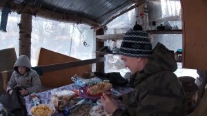 Отдых на Оби. Зимний отдых на реке.  Зимовье в лесу. Строительство лесной избушки. Красоты Сибири