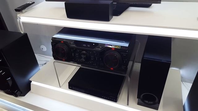 LG Xboom Cm8350 MAX VOLUME ! смотреть онлайн