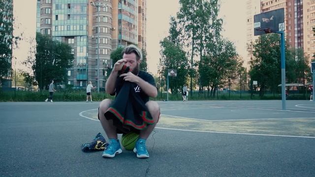 ЗДЕСЬ ЖИВЁТ БАСКЕТБОЛ смотреть онлайн
