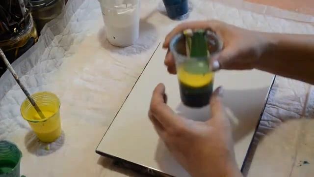Акриловая заливка Зелёные Облака/ Fluid Art. смотреть онлайн