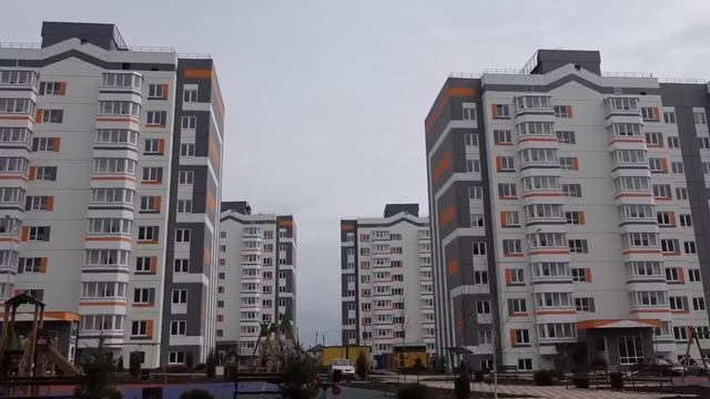 Завершается строительство нового микрорайона в Мариуполе 2023) смотреть онлайн
