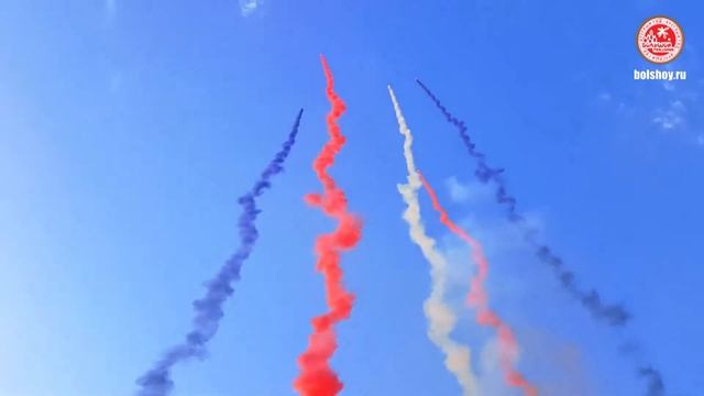 Дневные фейерверки ''Большого праздника'' смотреть онлайн