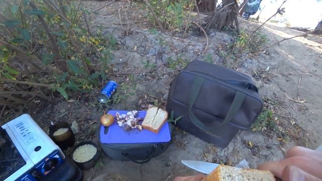 КАК МЫ В АСТРАХАНЬ НА РЫБАЛКУ ЕЗДИЛИ - ПЯТАЯ СЕРИЯ. ОЧЕНЬ ВЕТРЕНО. ОБЗОР ЧЕХЛОВ ДЛЯ КАМЕРЫ.