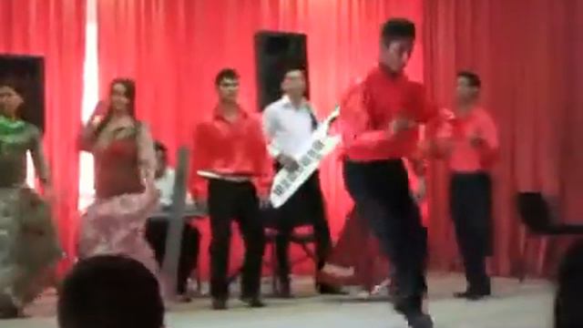 Цыгане танцуют 4/ Roma people dancing 4 смотреть онлайн