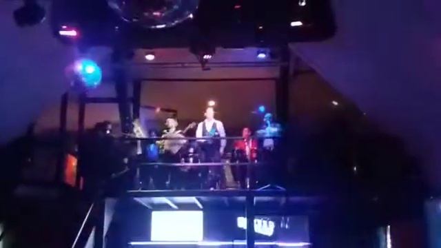 show de Alazan en Docker смотреть онлайн