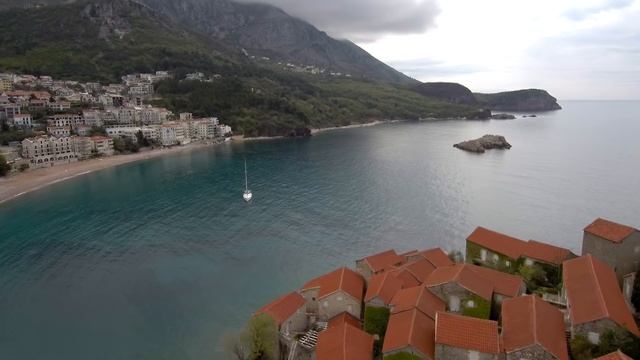 ЧЕРНОГОРИЯ / СВЕТИ-СТЕФАН (Sveti Stefan) - Самый крутой пляж в Montenegro! смотреть онлайн