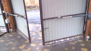 Автоматика для распашных ворот GENIUS G-BAT 400