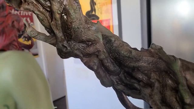 A review of the Limited Edition: Batman Hush Poison Ivy EX 1:4 scale statue by Prime 1 Studios. смотреть онлайн