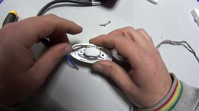 Как подключить выключатель БРА для светильника. смотреть онлайн