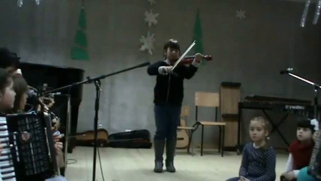Коледна музикана работилвица "Добро за добро", НУИ "Панайот Пипков", гр. Плевен смотреть онлайн