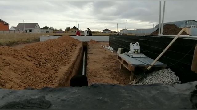 Укладка теплотрассы из котельной в дом... смотреть онлайн