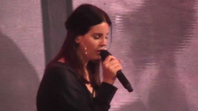 Lana Del Rey - White Mustang - LIVE [ Mediolanum Forum @Milano 11.04.18 ]