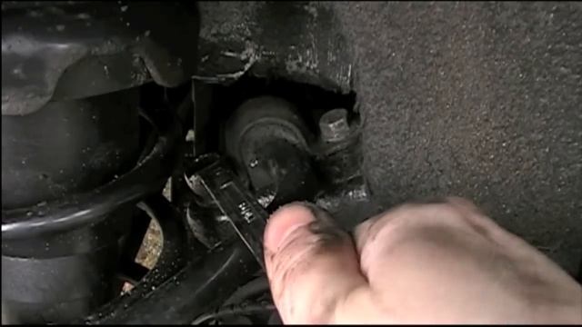 BMW Mini - knocking from the rear suspension - ARB bush replacement смотреть онлайн