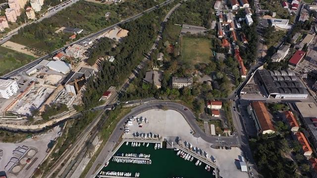 Простая уборщица жила, скрывая страшную тайну. Все обомлели, когда правда раскрылась смотреть онлайн