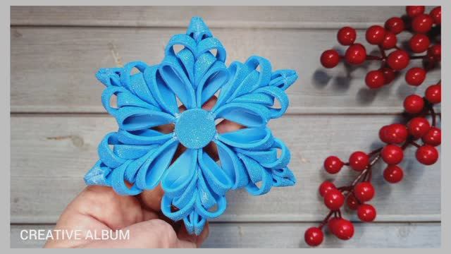 Простая и красивая снежинка из глиттерного фоамирана смотреть онлайн