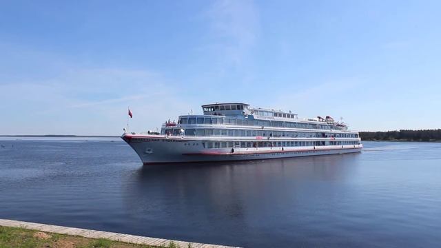 Весьегонск. Теплоход "Александр Пушкин" смотреть онлайн