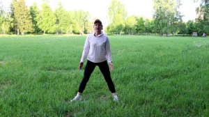 Техника приседания "Сумо" для упругих ягодиц.