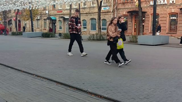 СКОЛЬКО ПОДПИСЧИКОВ принесут ЛИСТОВКИ? ЭКСПЕРЕМЕНТ и ОПРОС ЛЮДЕЙ смотреть онлайн