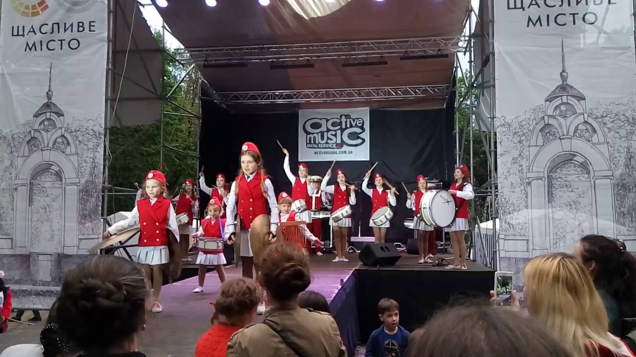 Шоу Юных Барабанщиц / Young Drummers Show смотреть онлайн